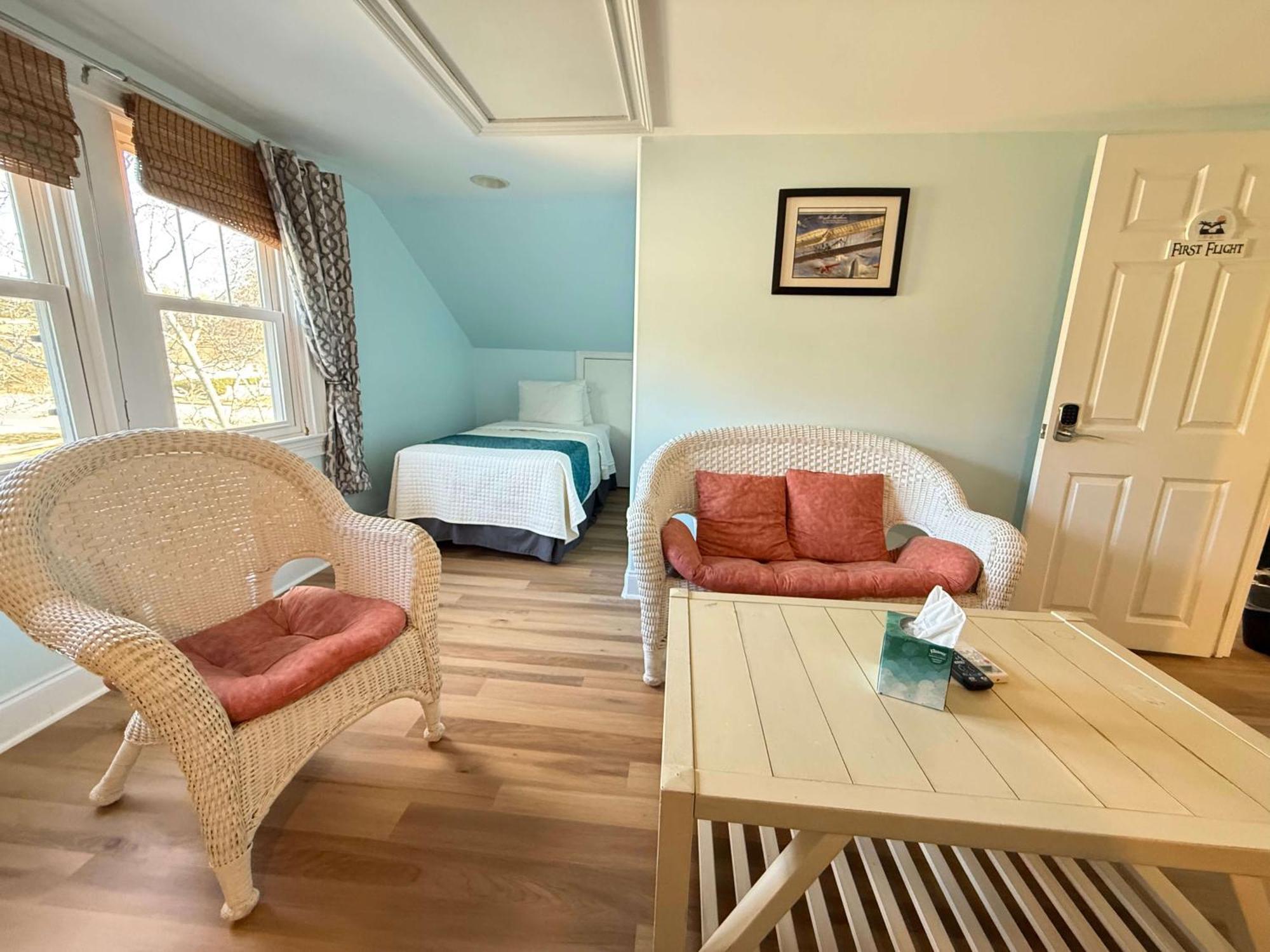 Island Guesthouse And Motel Obx Мантео Екстер'єр фото